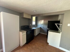 135 N Maplewood St in Houston, TX - Building Photo - Building Photo