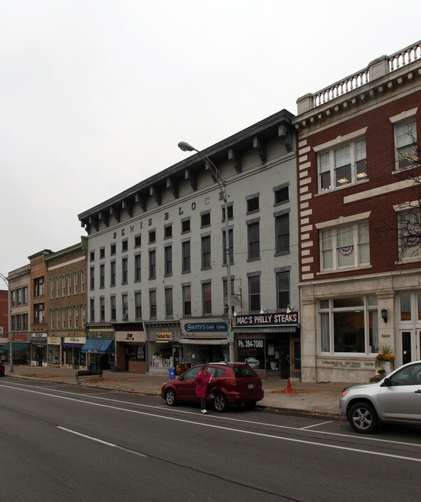 74-86 S Main St in Canandaigua, NY - Building Photo