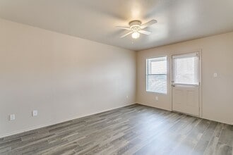 1639 Woodard Ave in Cleburne, TX - Building Photo - Building Photo