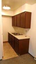 401 N East St, Unit 105 in Weyauwega, WI - Building Photo - Building Photo