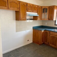 151 E 108th St in Los Angeles, CA - Building Photo - Building Photo