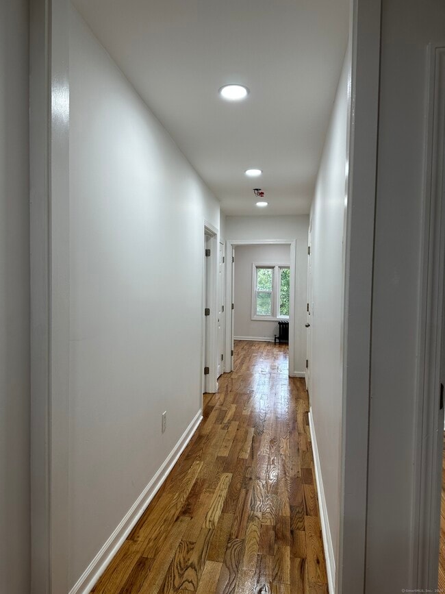 483 Edgewood St in Hartford, CT - Building Photo - Building Photo