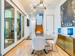 1502 Barton Hills Dr in Austin, TX - Building Photo - Building Photo