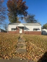 916 W Main St in Hoopeston, IL - Building Photo