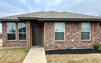 21 Elk Dr in Burleson, TX - Foto de edificio - Building Photo