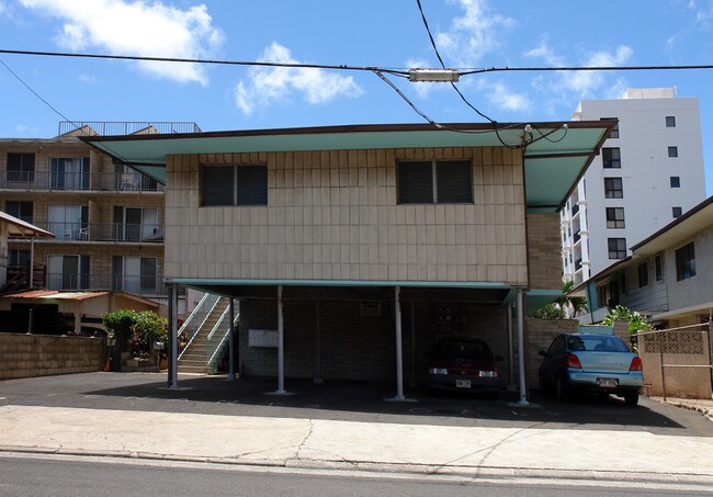 712 Ekela Ave in Honolulu, HI - Building Photo - Building Photo