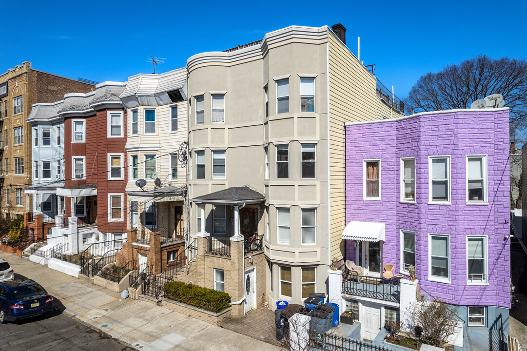 34 Prospect St in Jersey City, NJ - Building Photo