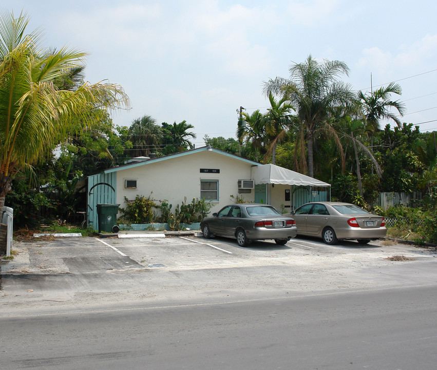 1903-1909 SW 2nd St in Fort Lauderdale, FL - Building Photo