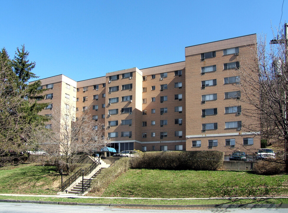 Penn Hill Condominium in Reading, PA - Foto de edificio