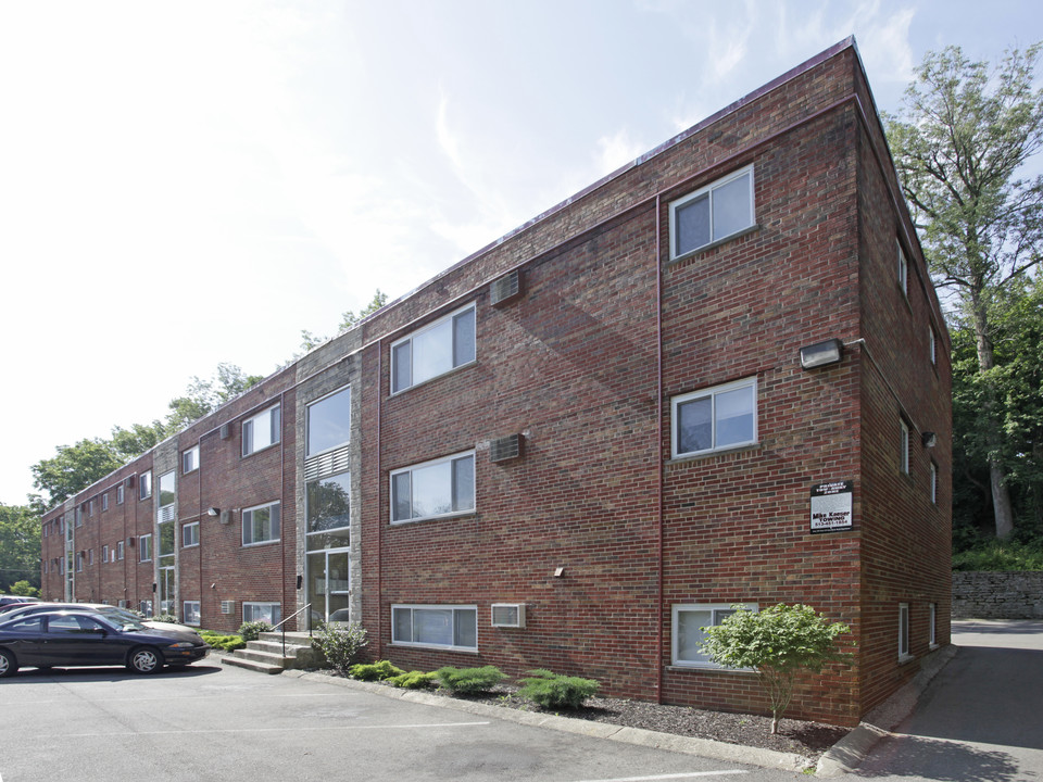 Lookout Manor Apartments in Cincinnati, OH - Building Photo