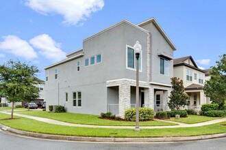 9107 Grand Is Wy in Winter Garden, FL - Building Photo - Building Photo