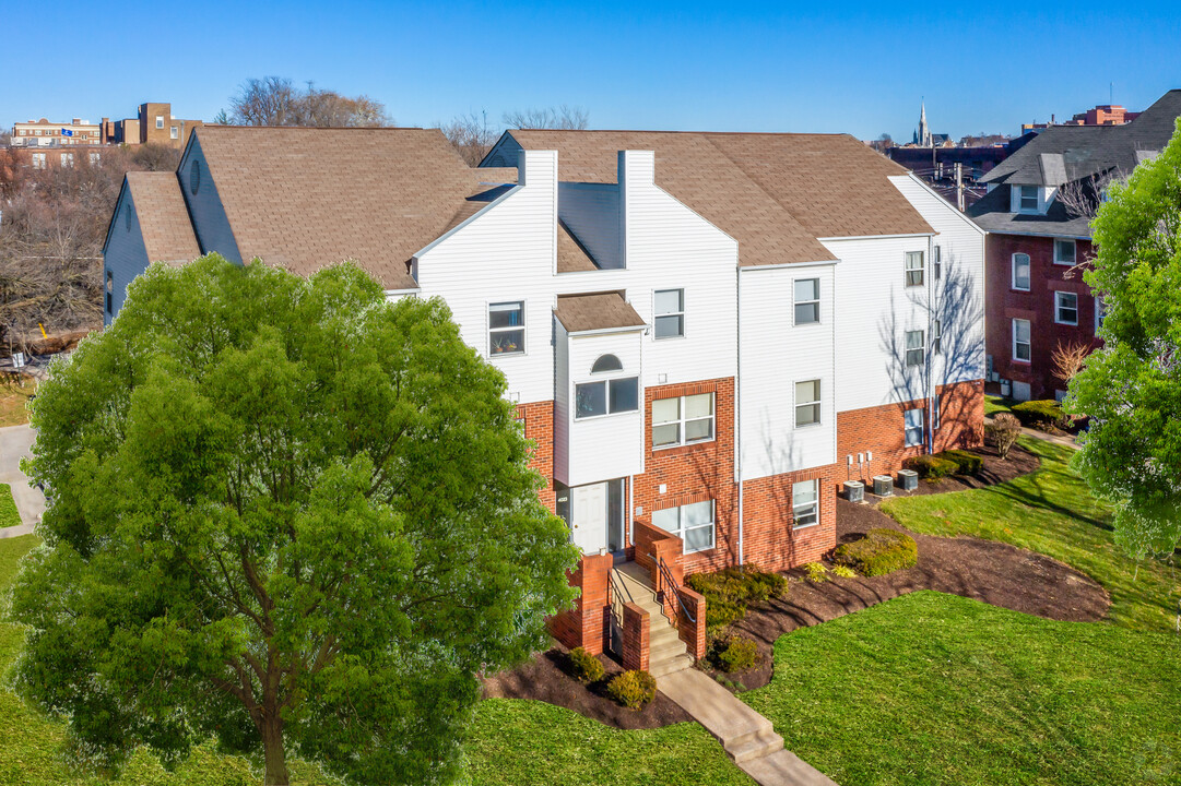 Westminster Place Apartments and Townhomes in St. Louis, MO - Building Photo