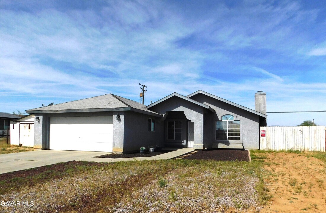 20321 88th St in California City, CA - Building Photo