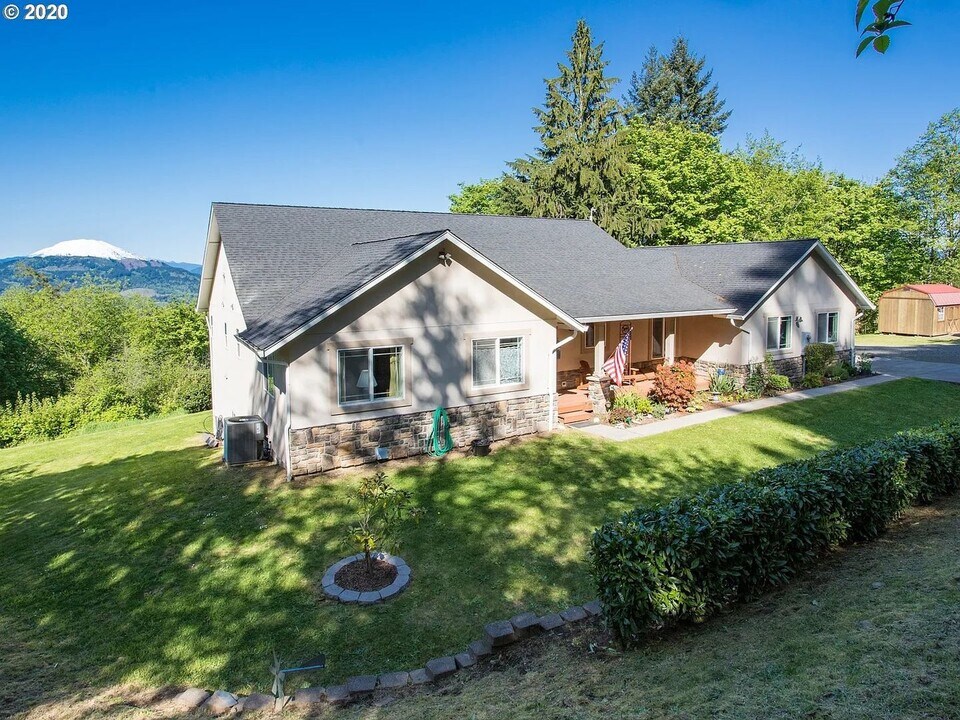 37607 NE Eagle View Dr in Yacolt, WA - Building Photo