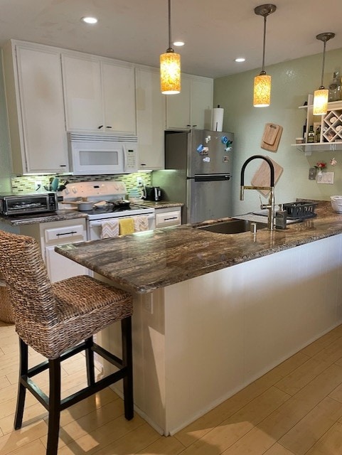 property at 13765 Ruette Le Parc