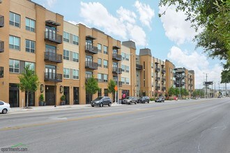 1800 Broadway in San Antonio, TX - Building Photo - Building Photo
