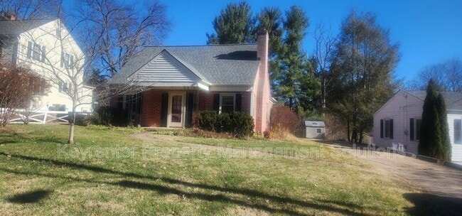 127 College Cir in Staunton, VA - Building Photo - Building Photo