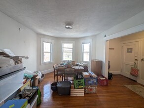 198 Walden St, Unit 2 in Cambridge, MA - Building Photo - Building Photo