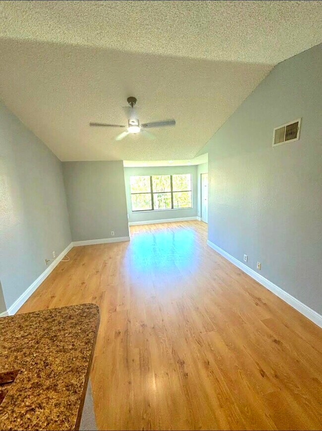 2900 S University Dr in Davie, FL - Building Photo - Building Photo
