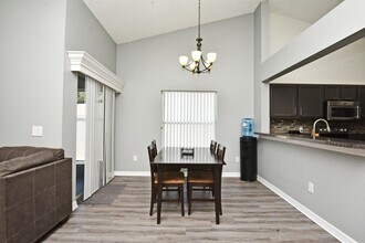 708 McLean Ct in Orlando, FL - Building Photo - Building Photo