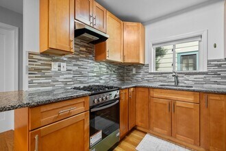 426 Norfolk St in Somerville, MA - Building Photo - Building Photo