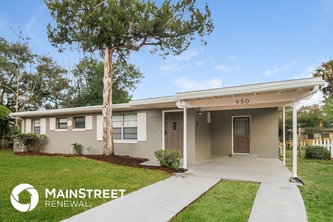 property at 950 Lormann Cir