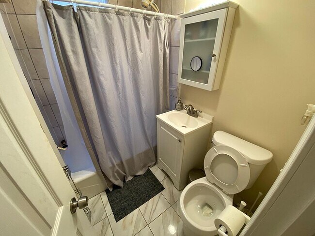 92 Gordon St, Unit A12 in Boston, MA - Building Photo - Building Photo