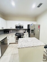 6622 Shady Bend Dr in San Antonio, TX - Building Photo - Building Photo