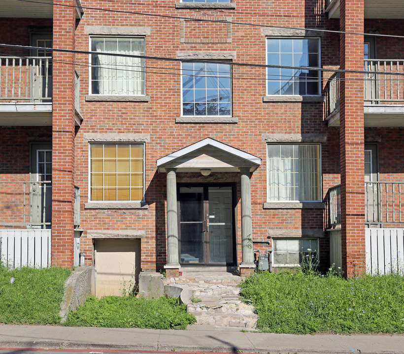 30 Caroline St S in Hamilton, ON - Building Photo