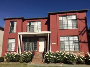 5301 Russell Ave, Unit 1 in Los Angeles, CA - Foto de edificio - Building Photo