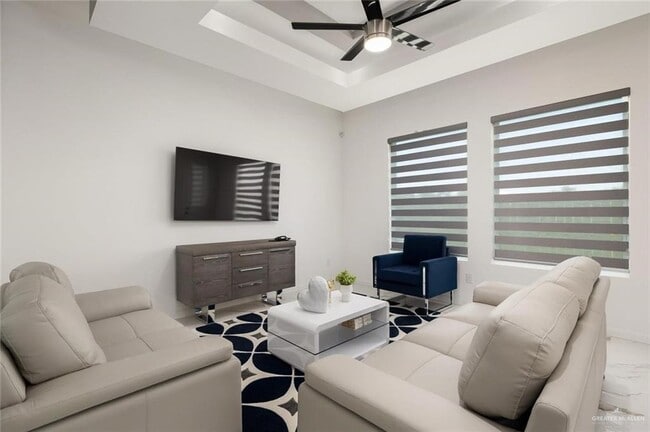 11 Sequoia Ave in McAllen, TX - Building Photo - Building Photo