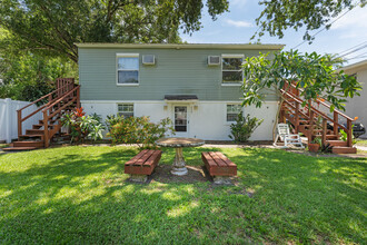 240 20th Ave in St. Petersburg, FL - Building Photo - Building Photo