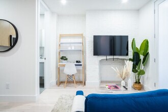 402 E 11th St, Unit SI FL1-ID1495800P in New York, NY - Building Photo - Building Photo