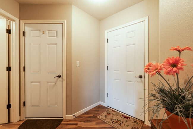 2304 Marina Rd SE in Mandan, ND - Building Photo - Building Photo