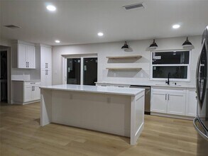 1455 Fairway Dr in Dunedin, FL - Building Photo - Building Photo