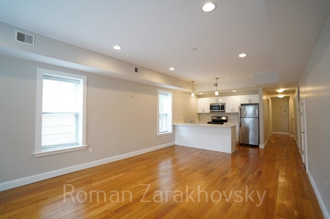 52 Kent St in Brookline, MA - Building Photo - Building Photo