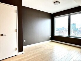 138-35 39th Ave in Queens, NY - Building Photo