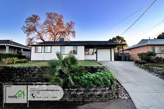 1108 3rd St in Redding, CA - Building Photo - Building Photo