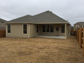 1066 Bowline Dr in Georgetown, TX - Building Photo - Building Photo