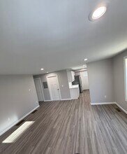 24 Canal St, Unit Apartment 1 in Plainville, CT - Building Photo - Building Photo