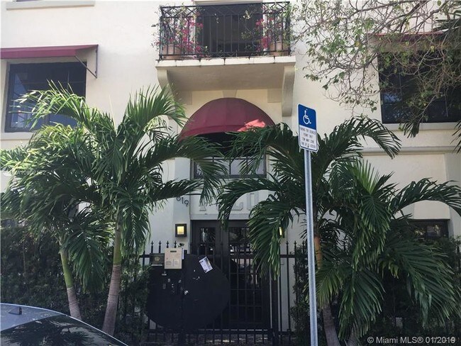 1619 Jefferson Ave-Unit -10 in Miami Beach, FL - Building Photo - Building Photo