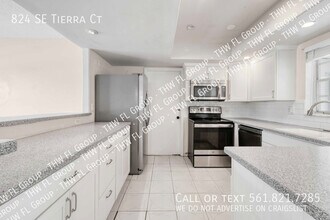 824 SE Tierra Ct in Port St. Lucie, FL - Building Photo - Building Photo