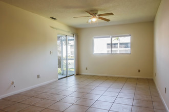 630-636 SE 13th Pl in Cape Coral, FL - Building Photo - Other