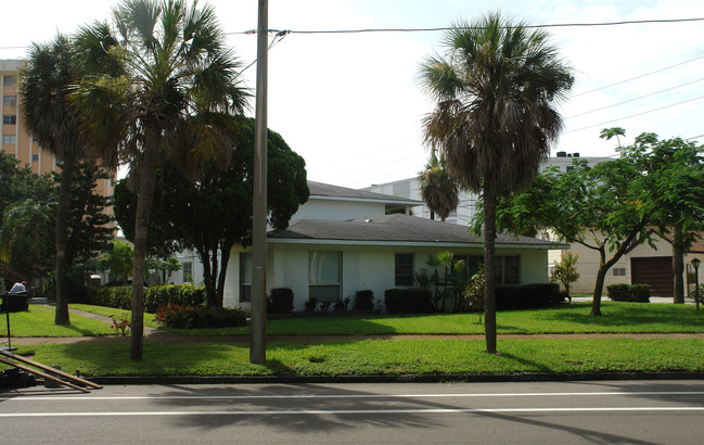 1121 Beach Dr NE in St. Petersburg, FL - Building Photo - Building Photo