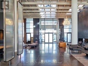 8 Interchange Wy in Vaughan, ON - Building Photo - Building Photo