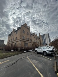 330 Linwood Ave in Buffalo, NY - Foto de edificio - Building Photo