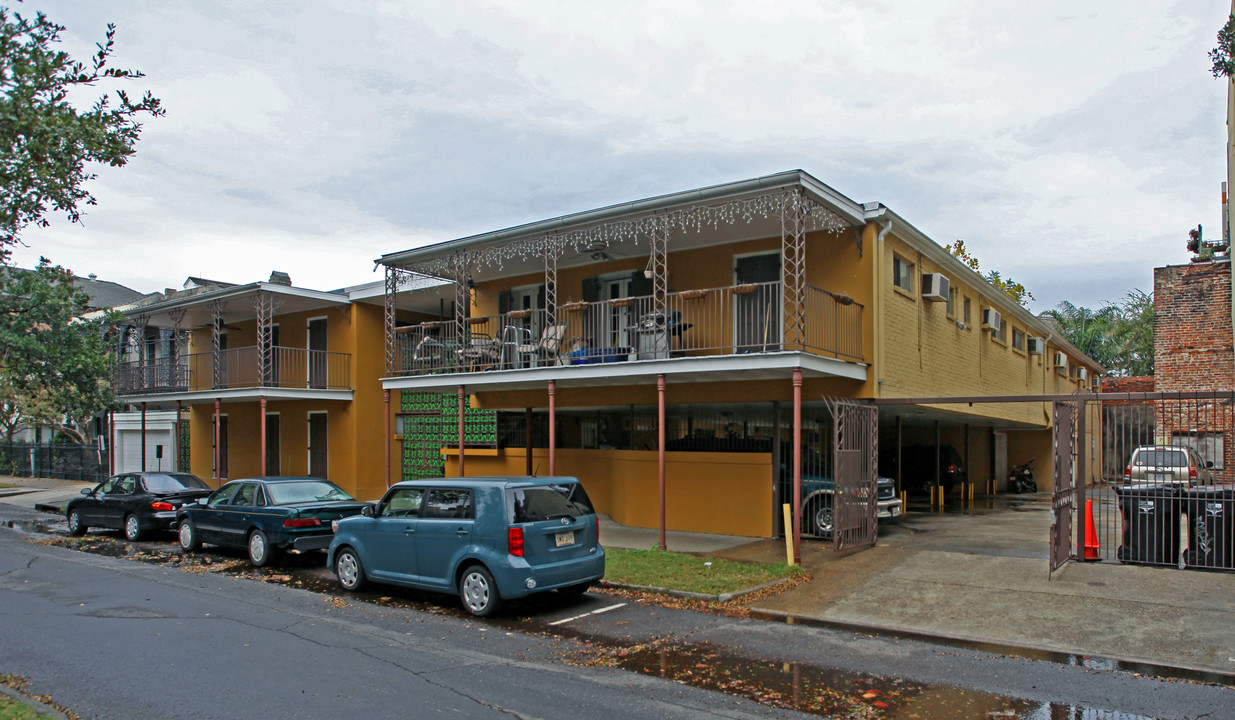 511 Esplanade Ave in New Orleans, LA - Building Photo