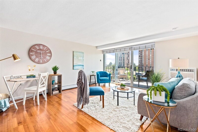 1150 Vine St, Unit 703 in Denver, CO - Building Photo