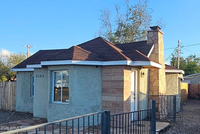 2135 W Hadley St in Phoenix, AZ - Building Photo - Building Photo