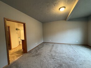 348 Watercress St in Shelton, WA - Building Photo - Building Photo